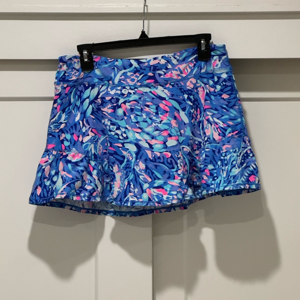 Lilly Pulitzer skort.  Royal Purple Party Wave print.  Sz L.  EUC.  Worn once.